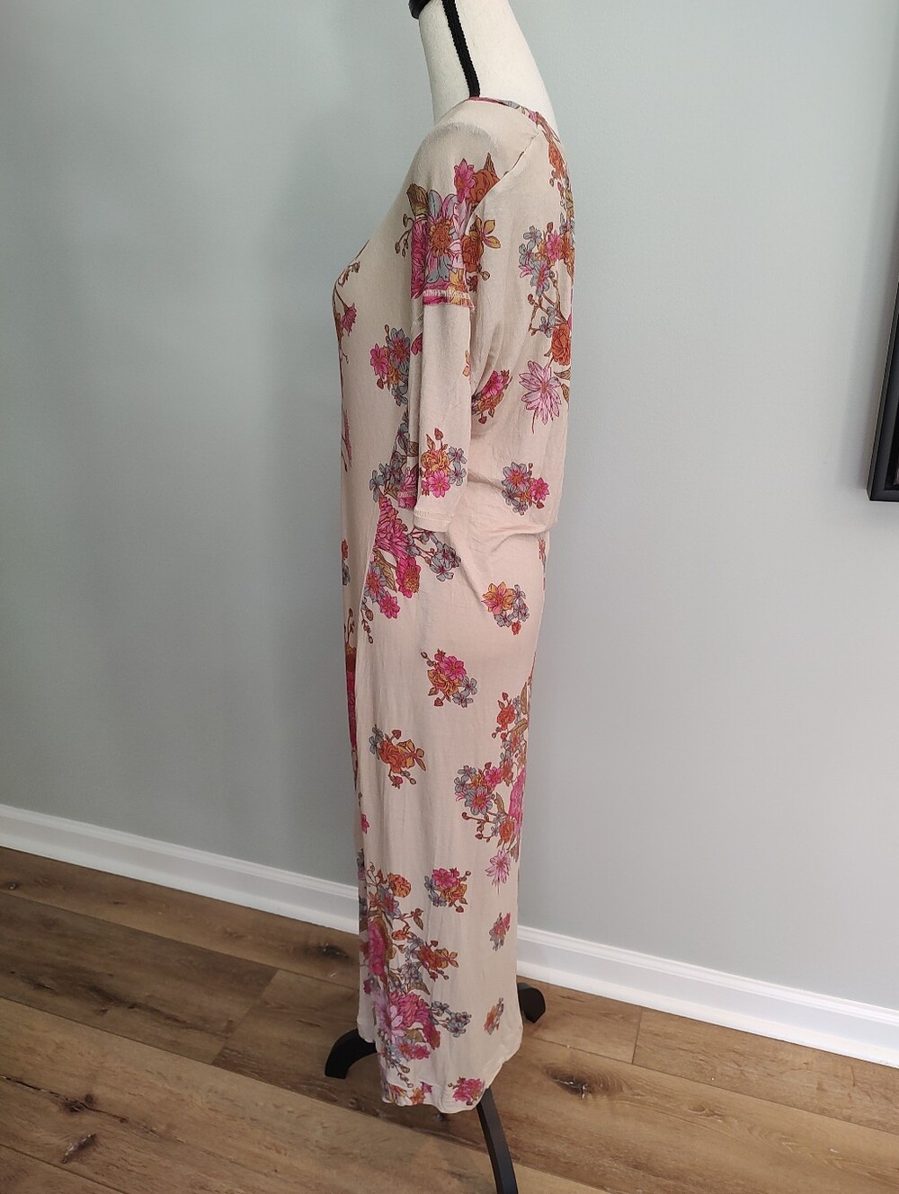 Natural Life ButterSoft Tee Dress English Garden Cream Floral Maxi Medium NWT - Picture 16 of 16